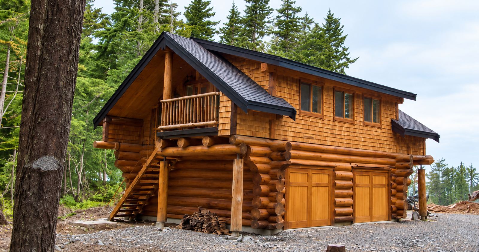 Two-storey log cabin in Whistler
